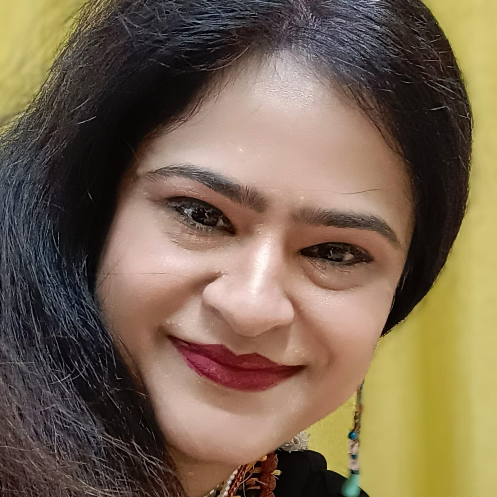 NANDINIE RAATI SAMRAGINI NANDINIE RAATI SAMRAGINI